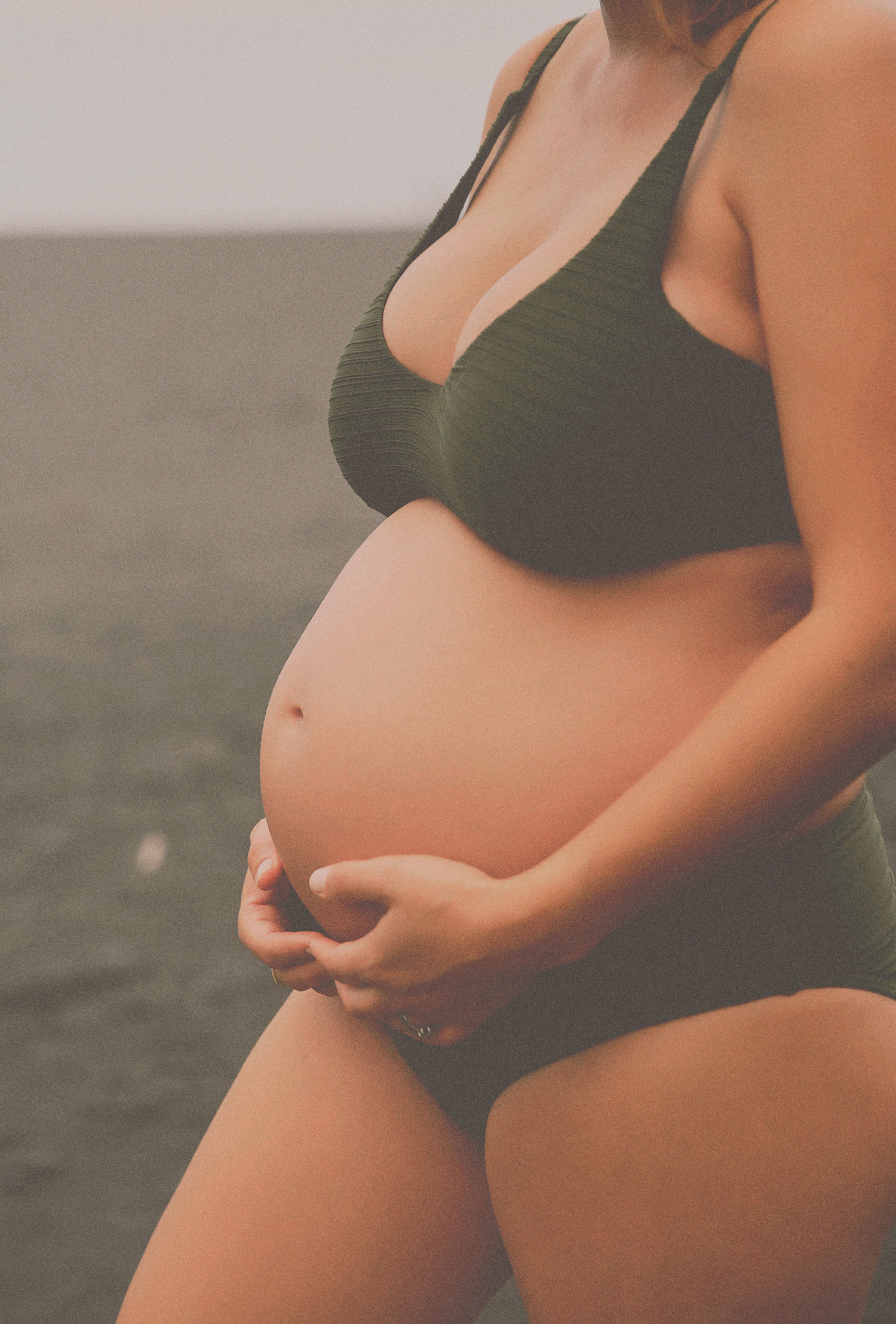 Maternity photographer Auckland Maternity photographer Auckland